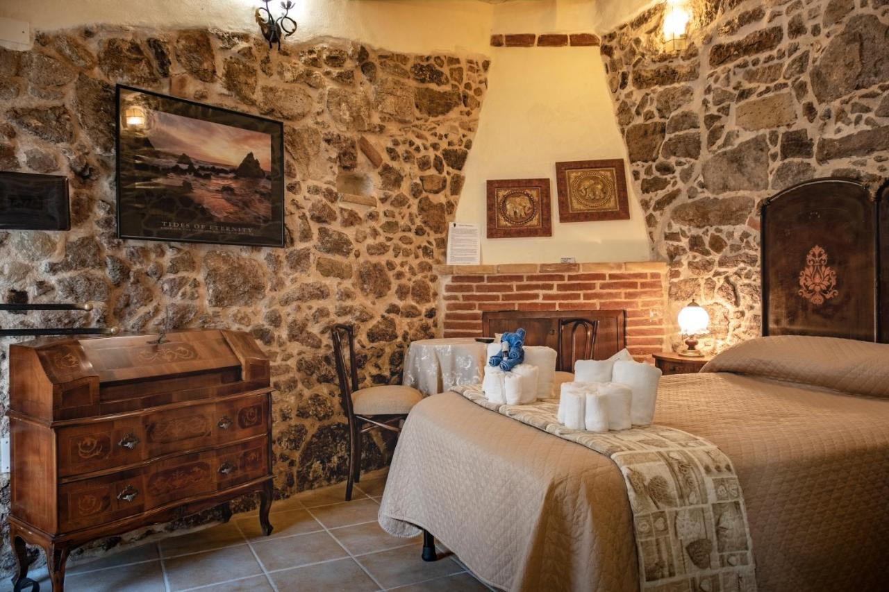 Domo Sa Barra Bed and Breakfast SantʼAntìoco Buitenkant foto
