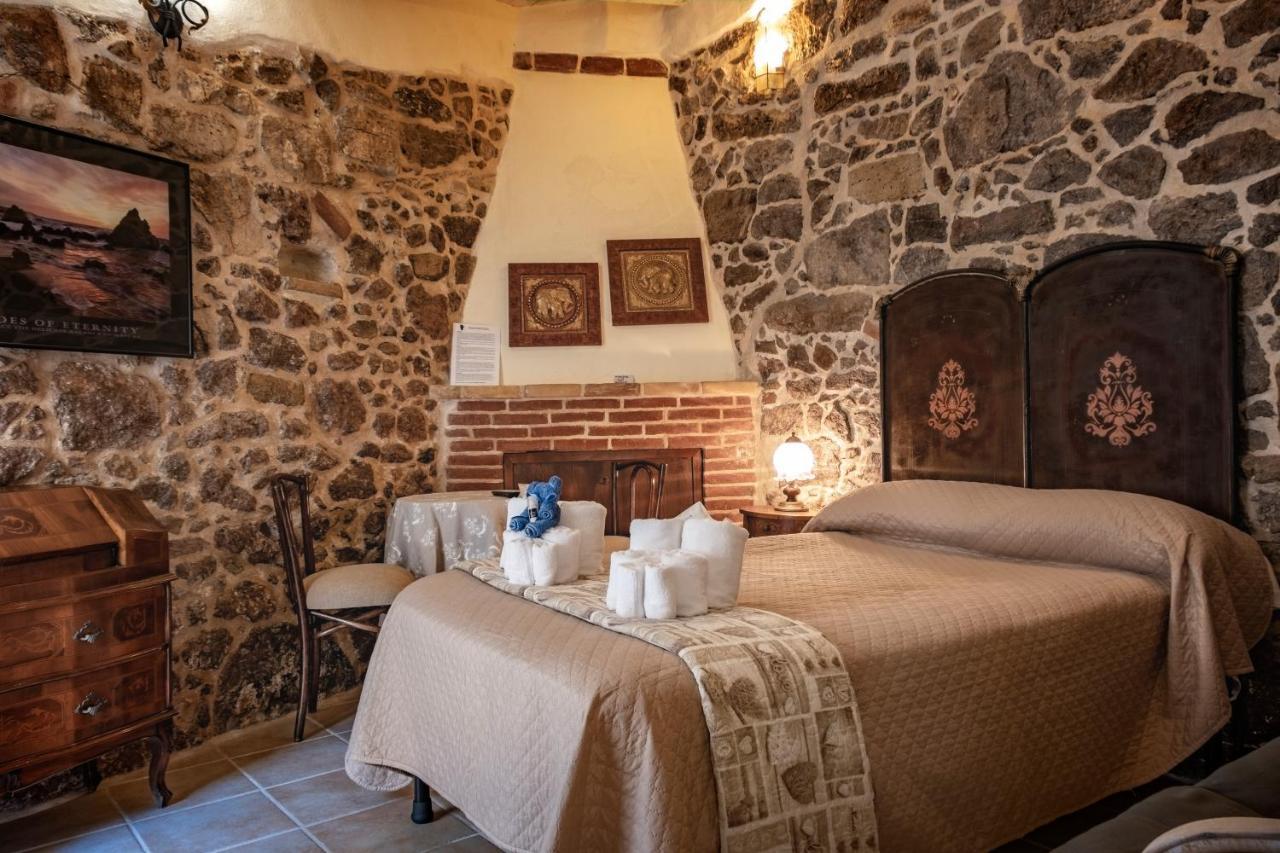 Domo Sa Barra Bed and Breakfast SantʼAntìoco Buitenkant foto