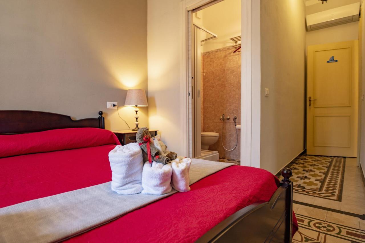 Domo Sa Barra Bed and Breakfast SantʼAntìoco Buitenkant foto