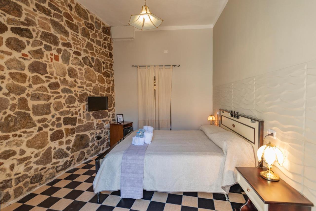 Domo Sa Barra Bed and Breakfast SantʼAntìoco Buitenkant foto