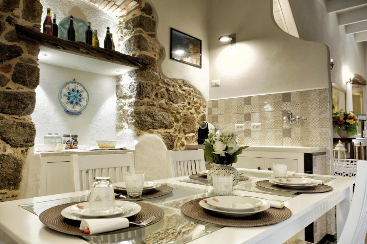 Domo Sa Barra Bed and Breakfast SantʼAntìoco Buitenkant foto
