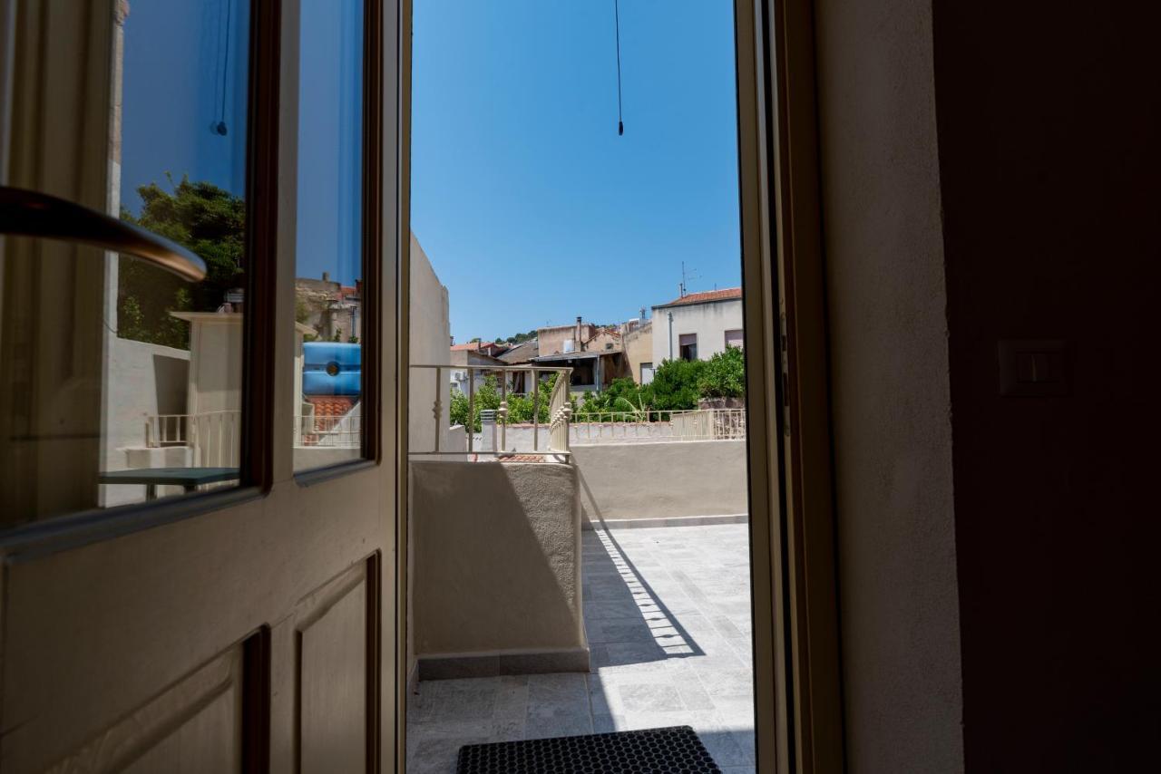 Domo Sa Barra Bed and Breakfast SantʼAntìoco Buitenkant foto